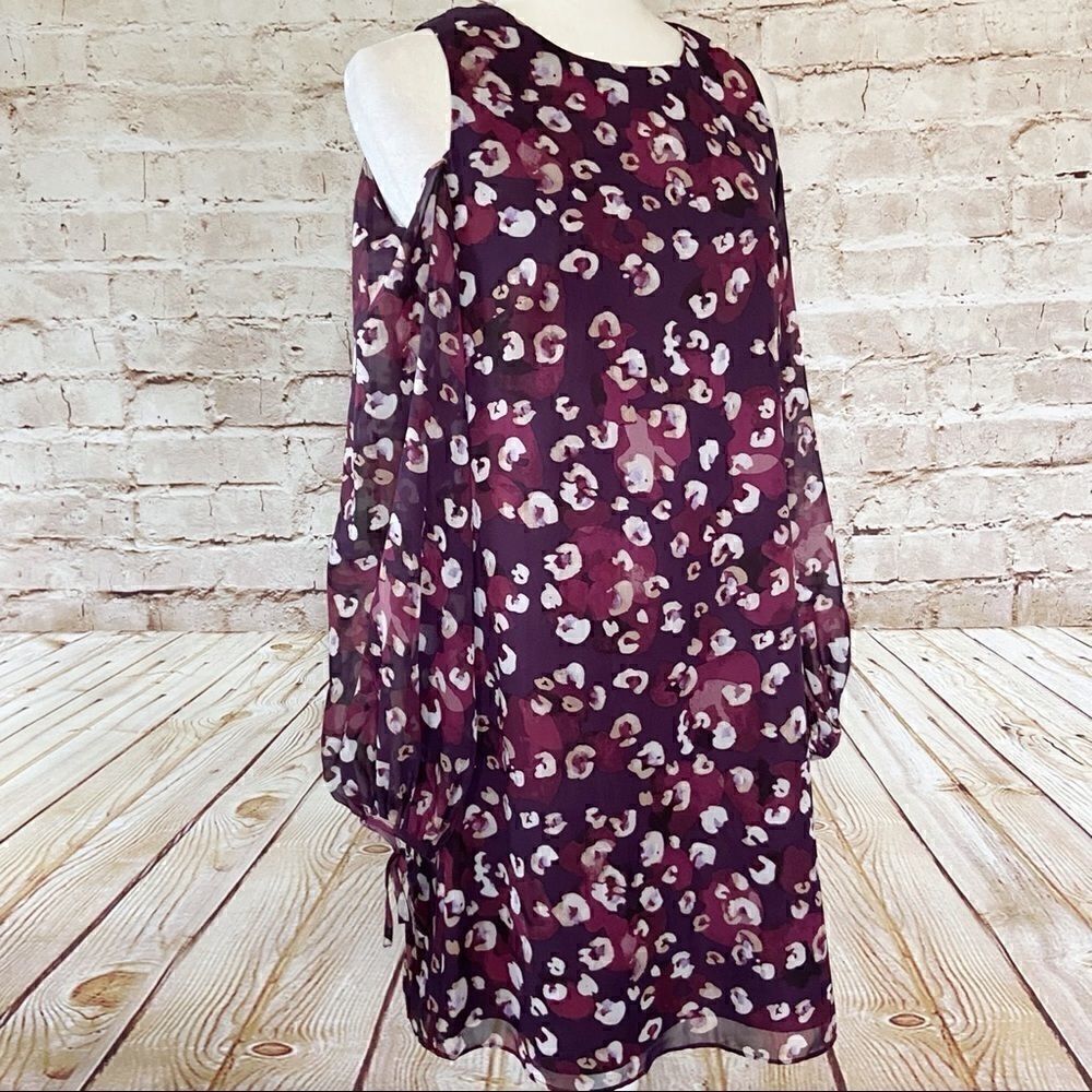 VinceāCamutoā
floralĀ chiffonāshiftādress